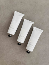 Load image into Gallery viewer, BASILIQUE D’ÉTÉ | SOOTHING CALENDULA HAND &amp; BODY LOTION