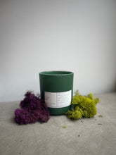 Load image into Gallery viewer, ONSEN 温泉 | VIRGIN COCONUT CRÈME WAX &amp; WOODEN WICK CANDLE