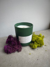 Load image into Gallery viewer, ONSEN 温泉 | VIRGIN COCONUT CRÈME WAX &amp; WOODEN WICK CANDLE