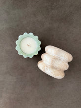 Load image into Gallery viewer, FLEUR | NATURAL MARBLE VESSEL CANDLE