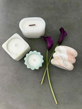 Load image into Gallery viewer, FLEUR | NATURAL MARBLE VESSEL CANDLE