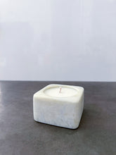 Load image into Gallery viewer, MONO | WASABI YELLOW JADE CANDLE