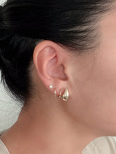 Load image into Gallery viewer, DEWDROP EARRINGS 14KT YELLOW GOLD