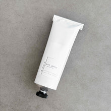 Load image into Gallery viewer, PINK PEONY &amp; NECTARINE | SOOTHING CALENDULA HAND &amp; BODY LOTION