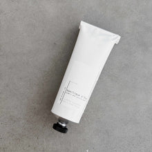 Load image into Gallery viewer, BASILIQUE D’ÉTÉ | SOOTHING CALENDULA HAND &amp; BODY LOTION