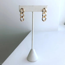 Load image into Gallery viewer, SQUARE LINK CHAIN EARRINGS