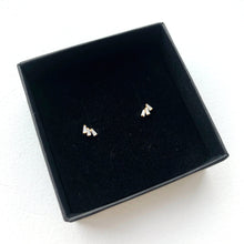 Load image into Gallery viewer, TRIO BAGUETTE GEM STUDS