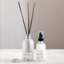 Load image into Gallery viewer, ORGANIC DIFFUSER OIL + HAND SANITIZER SPRAY KIT