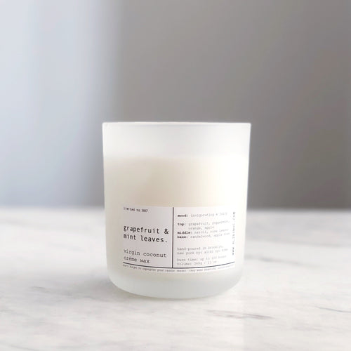 GRAPEFRUIT & MINT LEAVES | VIRGIN COCONUT CRÈME WAX & WOODEN WICK CANDLE