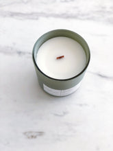 Load image into Gallery viewer, OAKMOSS &amp; CEDARWOOD | VIRGIN COCONUT CRÈME WAX &amp; WOODEN WICK CANDLE