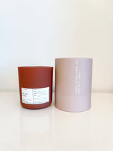 Load image into Gallery viewer, SEA SALT &amp; YUZU | VIRGIN COCONUT CRÈME WAX &amp; WOODEN WICK CANDLE