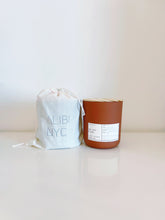 Load image into Gallery viewer, SEA SALT &amp; YUZU | VIRGIN COCONUT CRÈME WAX &amp; WOODEN WICK CANDLE