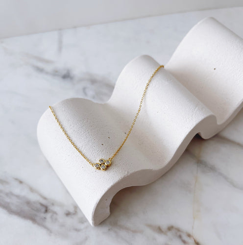 GEM CLUSTER NECKLACE