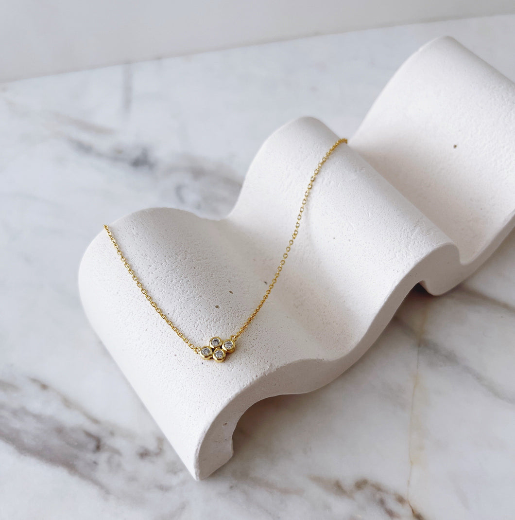 GEM CLUSTER NECKLACE