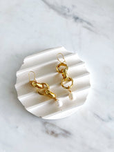 Load image into Gallery viewer, CLAUDINE PEARL EARRINGS