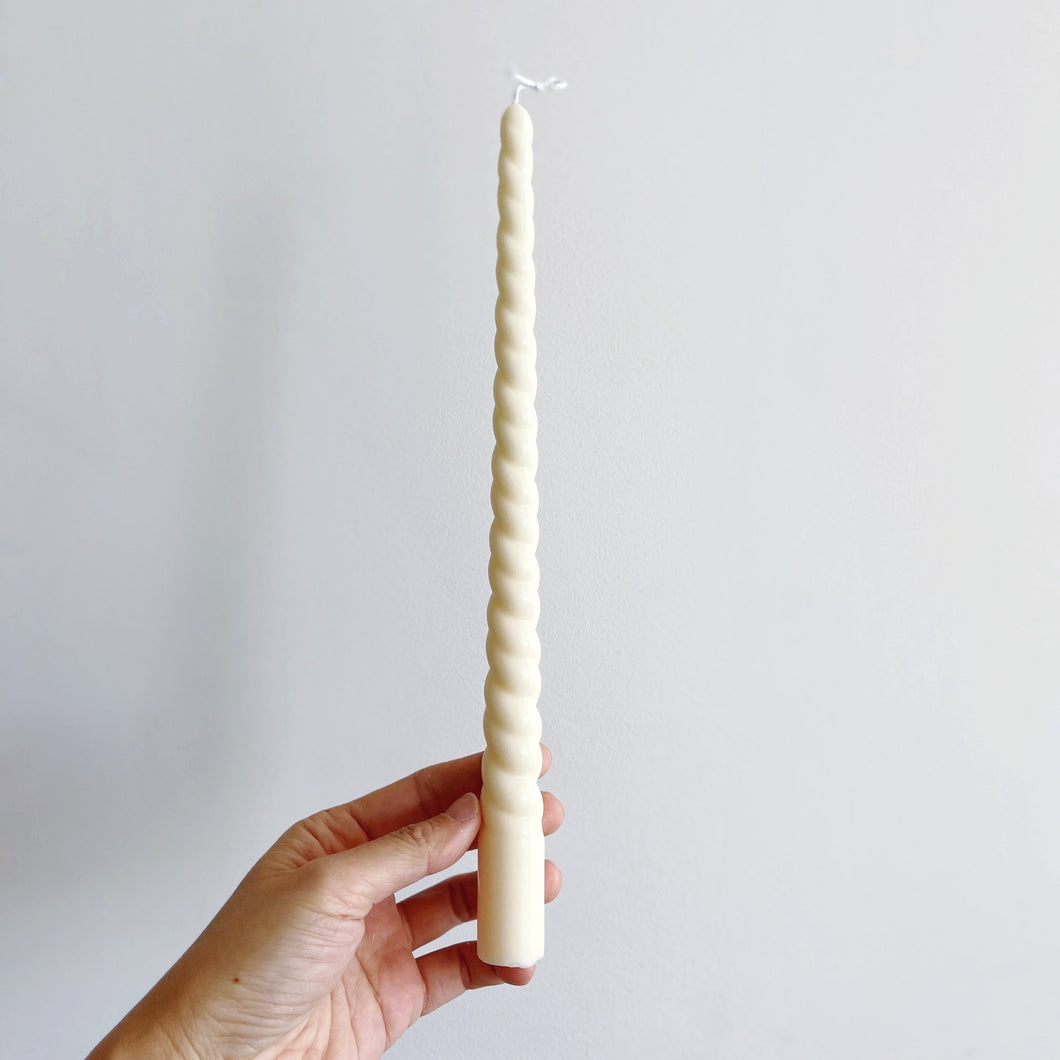 TWISTED CANDLE STICK | 100% SOY CANDLE