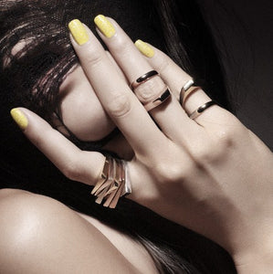 LINEAR KNUCKLE RING