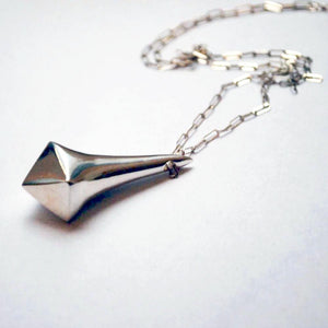 PENDULUM NECKLACE