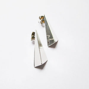 REVERSED POINT EARRINGS