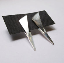 Load image into Gallery viewer, DOUBLE SIDED POINT STUD EARRINGS
