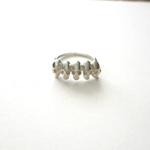 SKULL GROUPIE RING