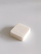 Load image into Gallery viewer, TEA TREE SHAMPOO BAR