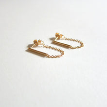 Load image into Gallery viewer, LONG BAR + CHAIN EARRINGS