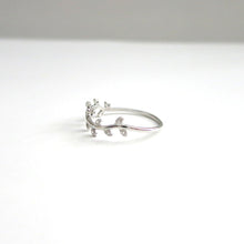 Load image into Gallery viewer, BRANCH HALO GEM RING