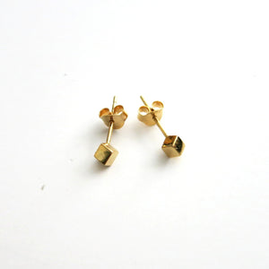 CUBE STUDS