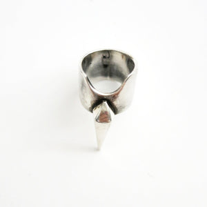 NUX SPIKE RING
