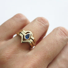 Load image into Gallery viewer, TEARDROP SAPPHIRE RING