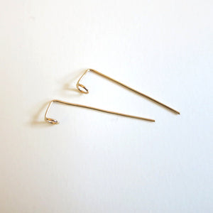 LOOP-BAR FINE LINE EARRINGS