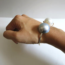 Load image into Gallery viewer, CAROL MIX PEARL CUFF