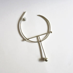 T-HOOK EARRINGS
