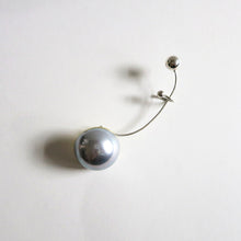 Load image into Gallery viewer, CAROL PEARL EARCUFF