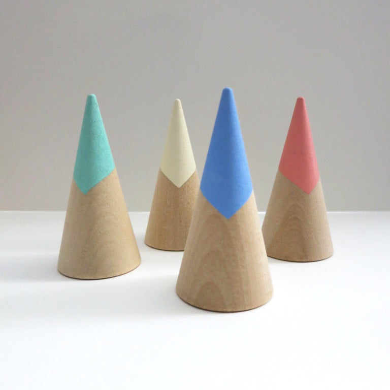 TIP TOP WOODEN RING CONES