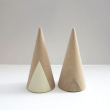 Load image into Gallery viewer, DOUBLE SIDED TRIANGLE WOODEN RING CONES
