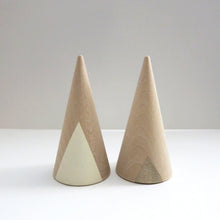 Load image into Gallery viewer, DOUBLE SIDED TRIANGLE WOODEN RING CONES