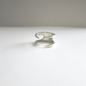 TALON CLAW RING